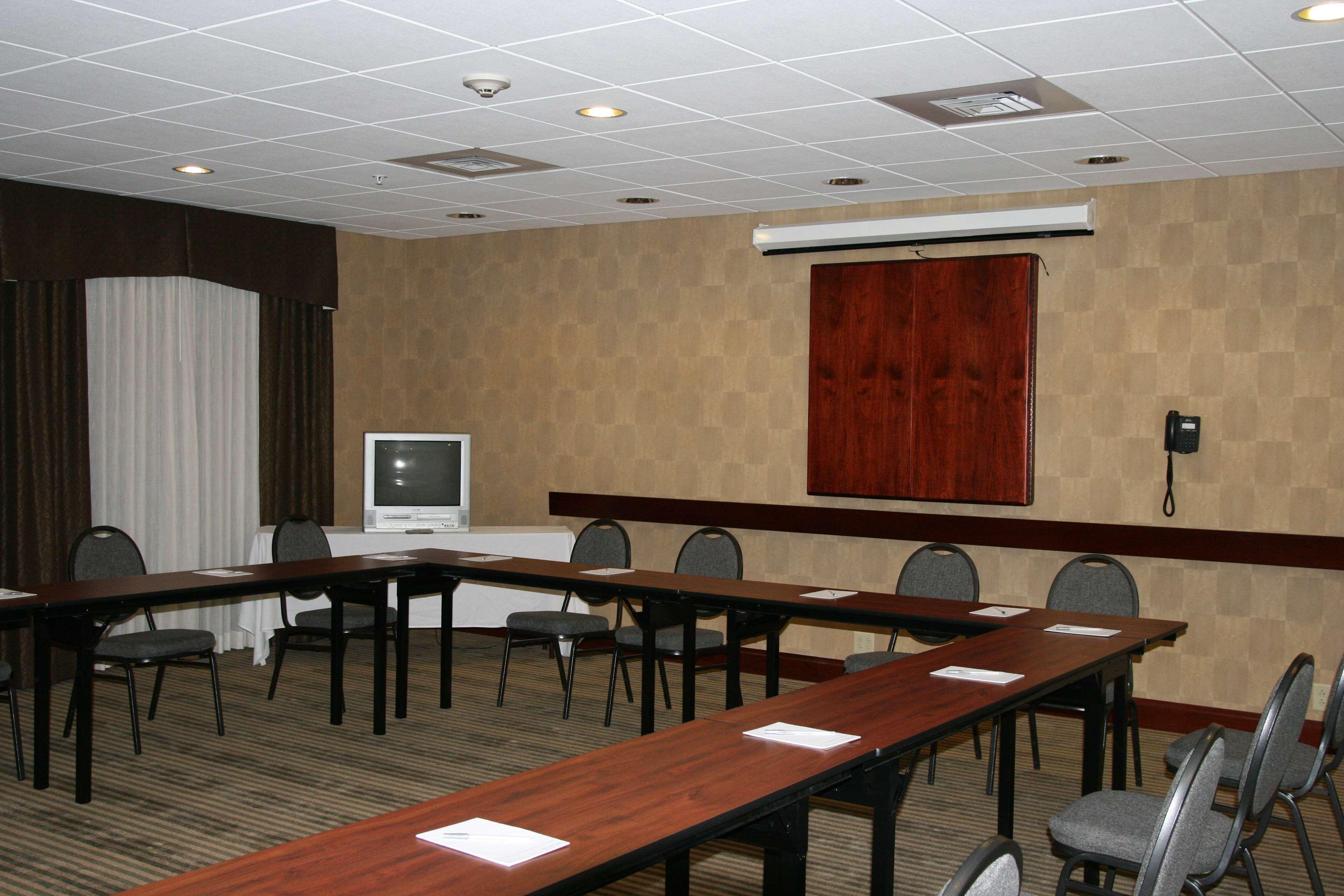 Hampton Inn & Suites Norfolk-Airport Eksteriør billede
