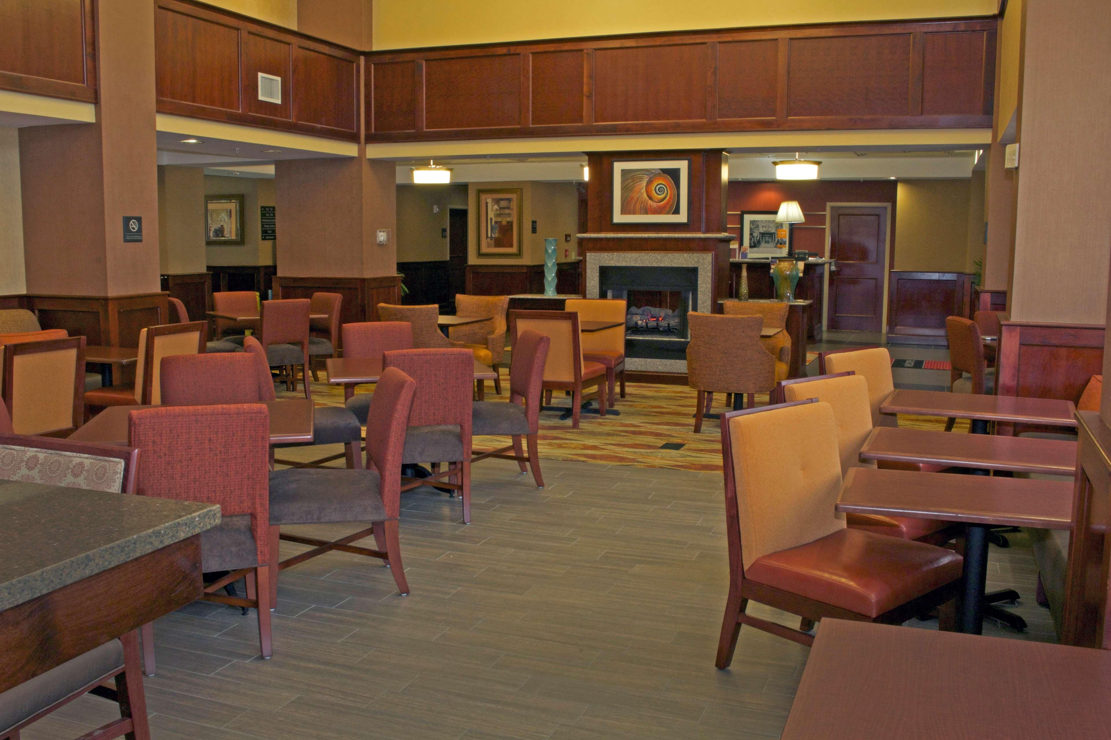 Hampton Inn & Suites Norfolk-Airport Eksteriør billede