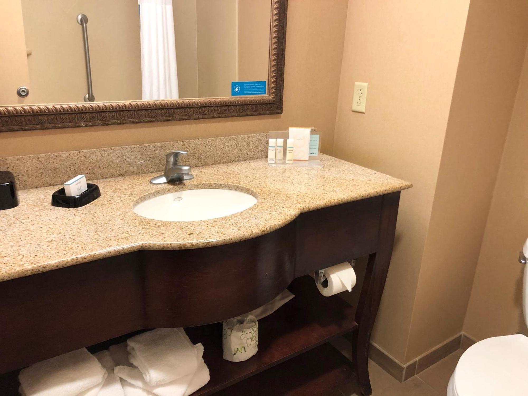 Hampton Inn & Suites Norfolk-Airport Eksteriør billede