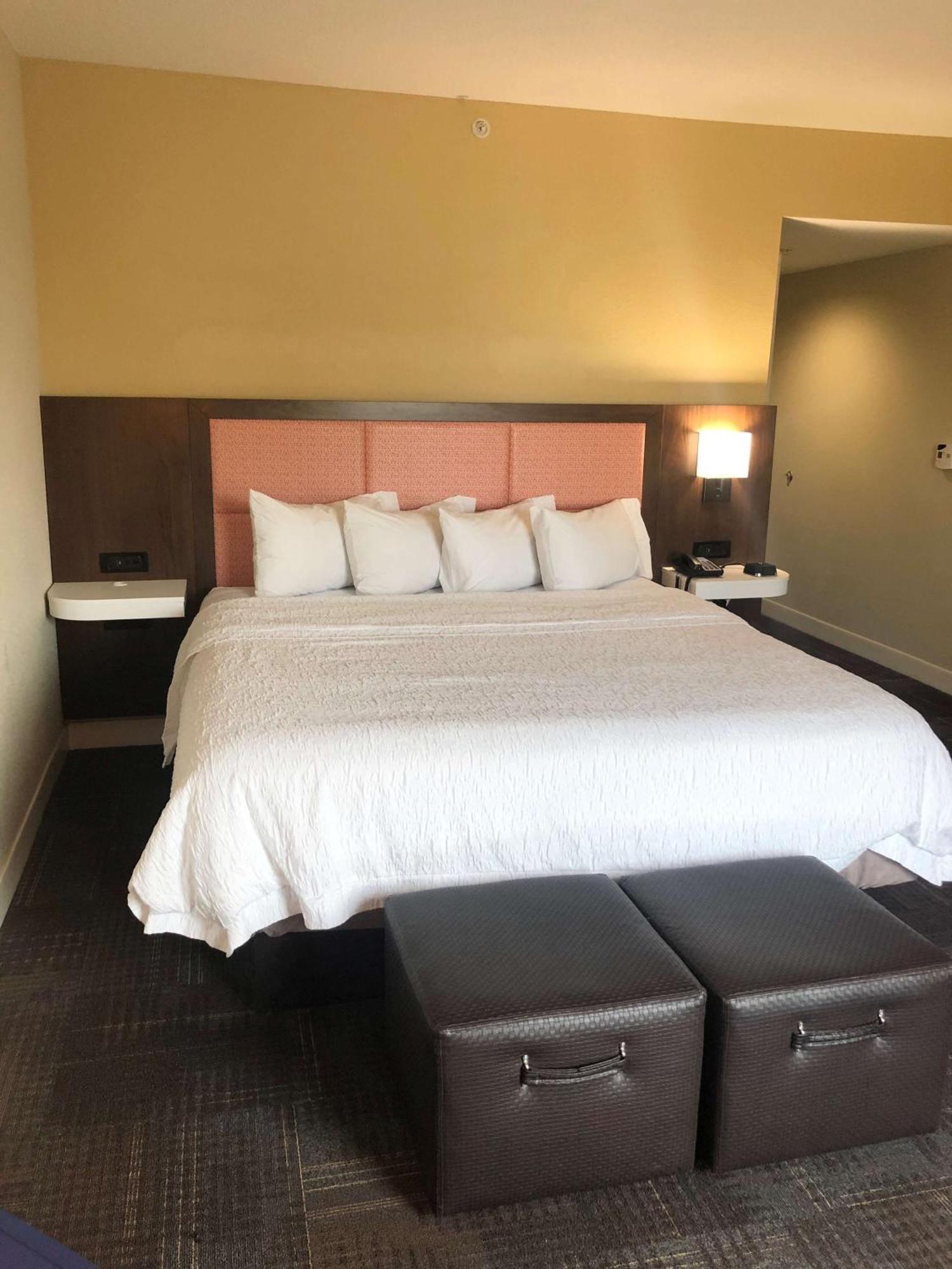 Hampton Inn & Suites Norfolk-Airport Eksteriør billede