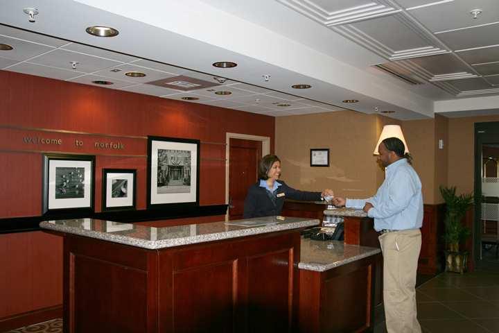 Hampton Inn & Suites Norfolk-Airport Interiør billede