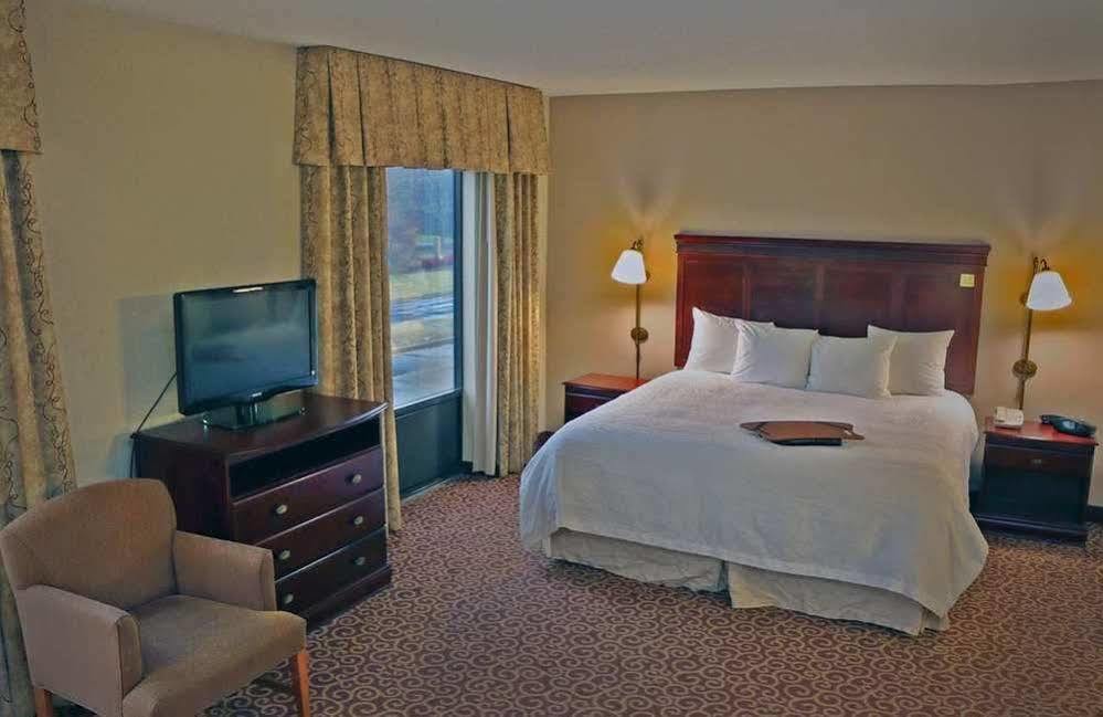 Hampton Inn & Suites Norfolk-Airport Eksteriør billede
