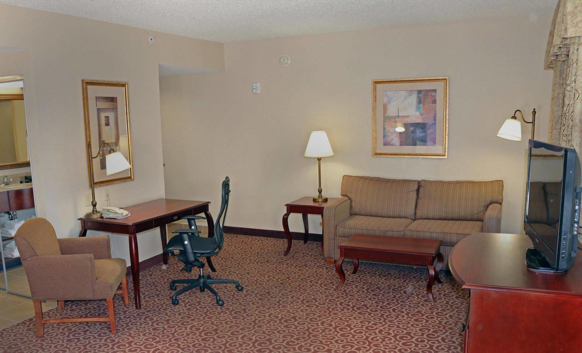 Hampton Inn & Suites Norfolk-Airport Eksteriør billede
